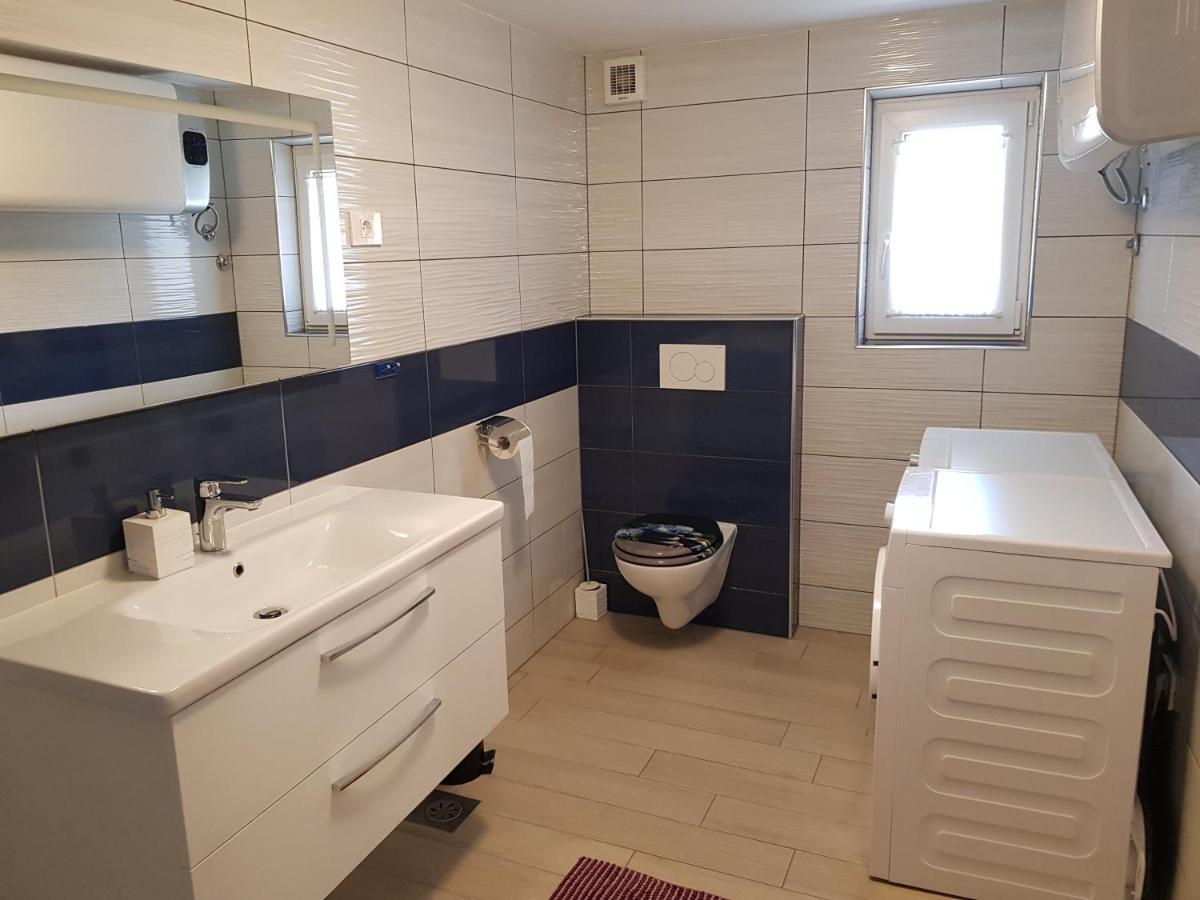 Apartments Villa Irena โคเปร์ ภายนอก รูปภาพ